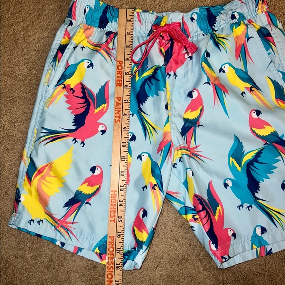C/Y/A Mens Swim Trunks Size Small~Fun Parrot Design and Great Colors Pre Owned - Picture 4 of 9